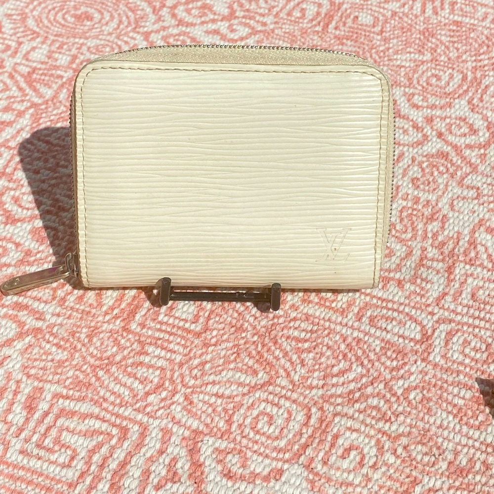 White Epi Louis Vuitton Zippy Coin purse Wallet